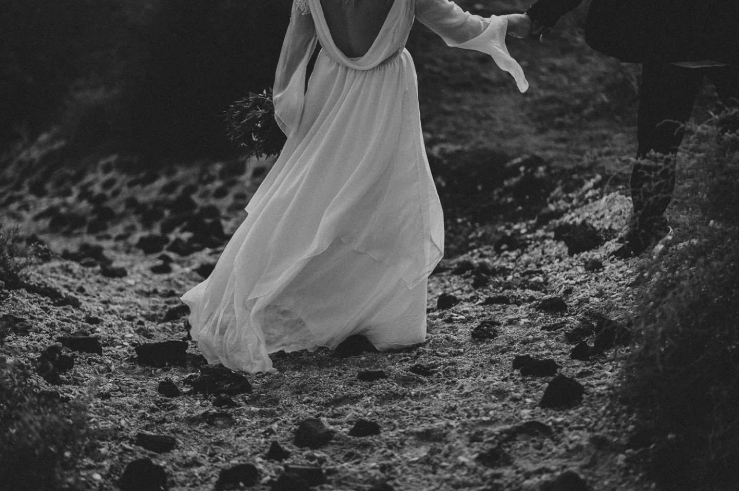 wedding photographer portugal elopement wedding at oia