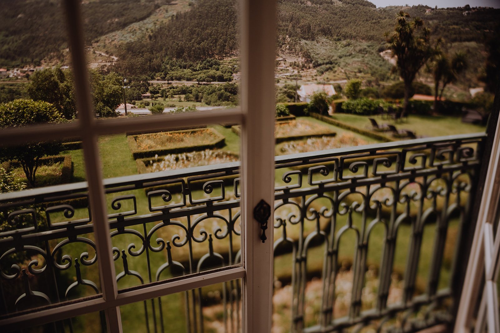 wedding photographer in porto